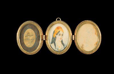 Triple Locket by Unbekannt Unbekannt
